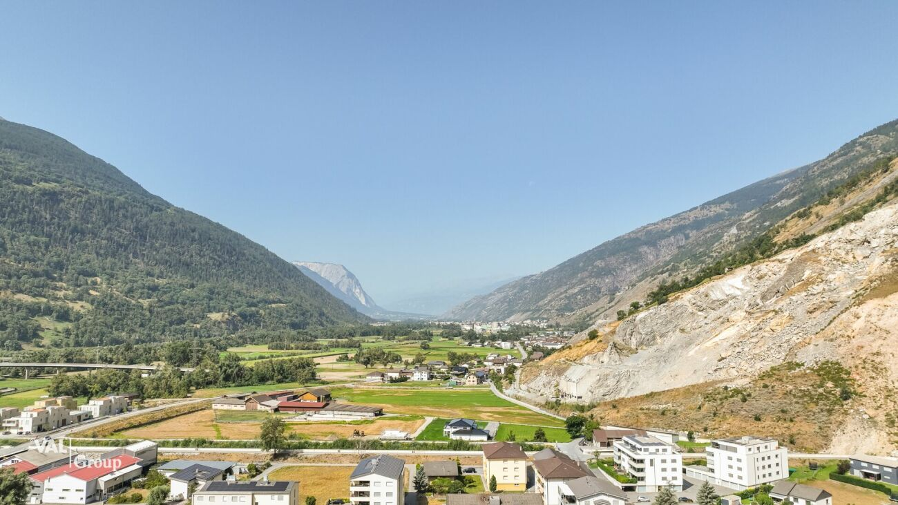 Local commercial plein de charme et offrant un beau potentiel au centre de Raron