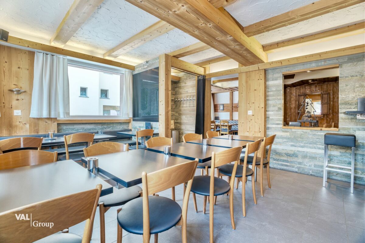 Investment Opportunity in the Heart of the Saas Valley – Hotel or Secondary Residences Authorized in Saas-Grund