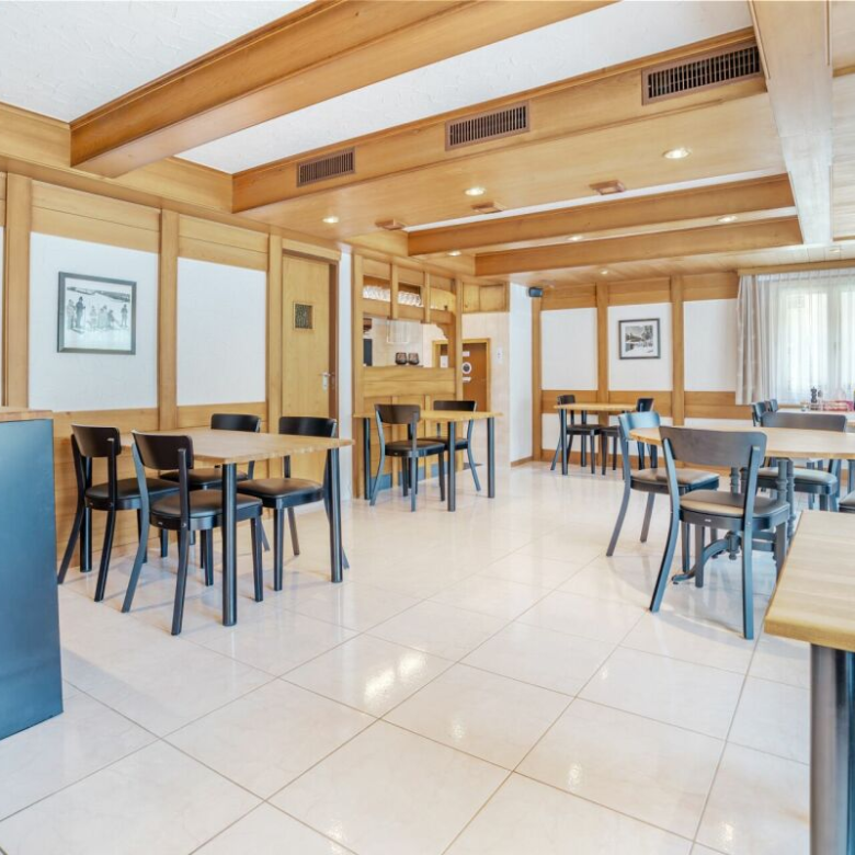 Investment Opportunity in the Heart of the Saas Valley – Hotel or Secondary Residences Authorized in Saas-Grund