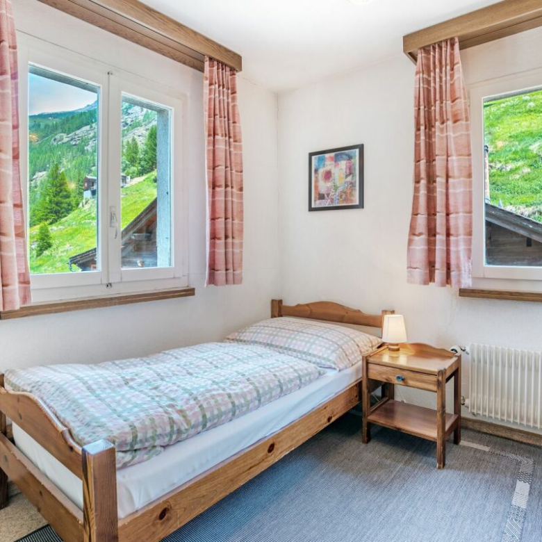 Investment Opportunity in the Heart of the Saas Valley – Hotel or Secondary Residences Authorized in Saas-Grund
