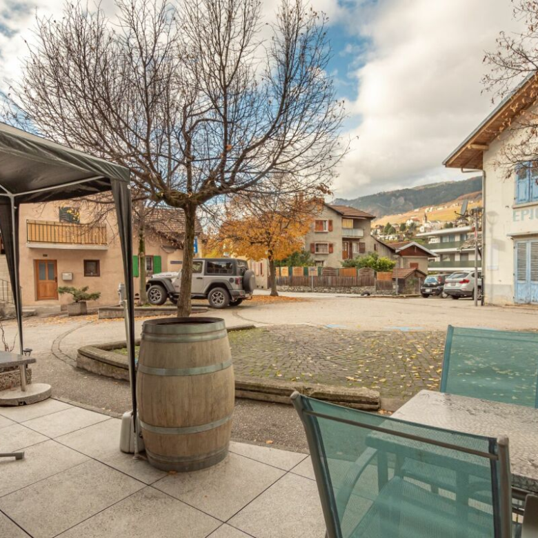Un café-bar-restaurant charmant et chaleureux à Borzuat