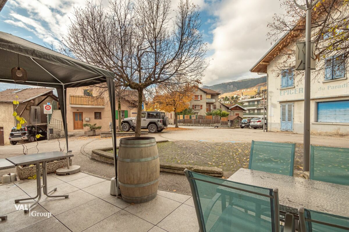 Un café-bar-restaurant charmant et chaleureux à Borzuat