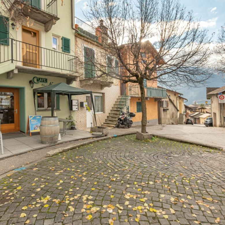 Un café-bar-restaurant charmant et chaleureux à Borzuat