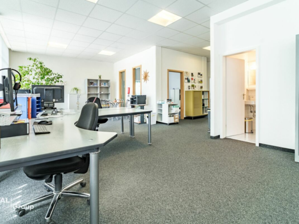 A versatile commercial space located in the heart of Steg: here, your ideas will find their full place!