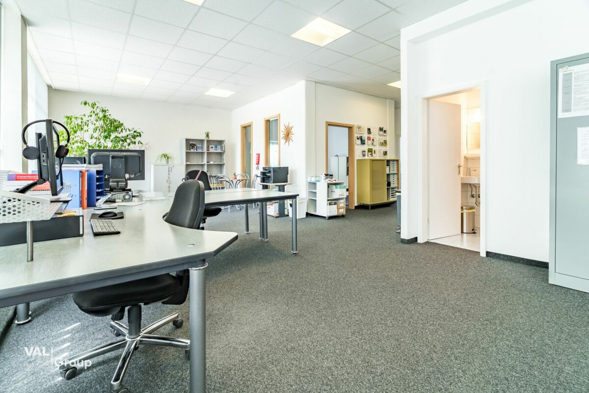 Ein vielseitiges Gewerbelokal im Herzen von Steg: Hier finden Ihre Ideen ihren Platz!
