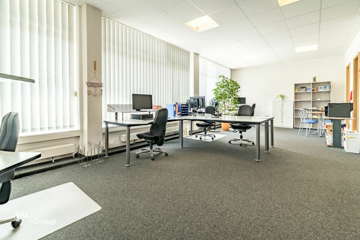 Ein vielseitiges Gewerbelokal im Herzen von Steg: Hier finden Ihre Ideen ihren Platz!
