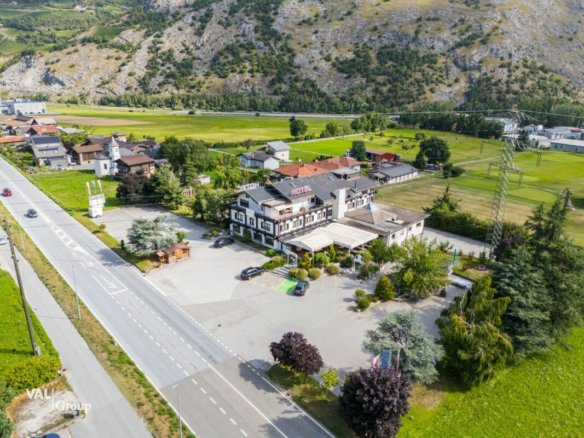 Luxushotel mit Entwicklungsprojekt auf einem Grundstück mit einer Gesamtfläche von 6 000 m²
