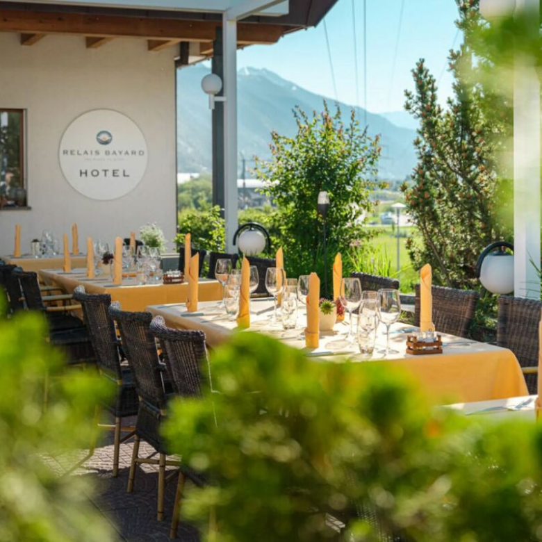 Luxushotel mit Entwicklungsprojekt auf einem Grundstück mit einer Gesamtfläche von 6 000 m²