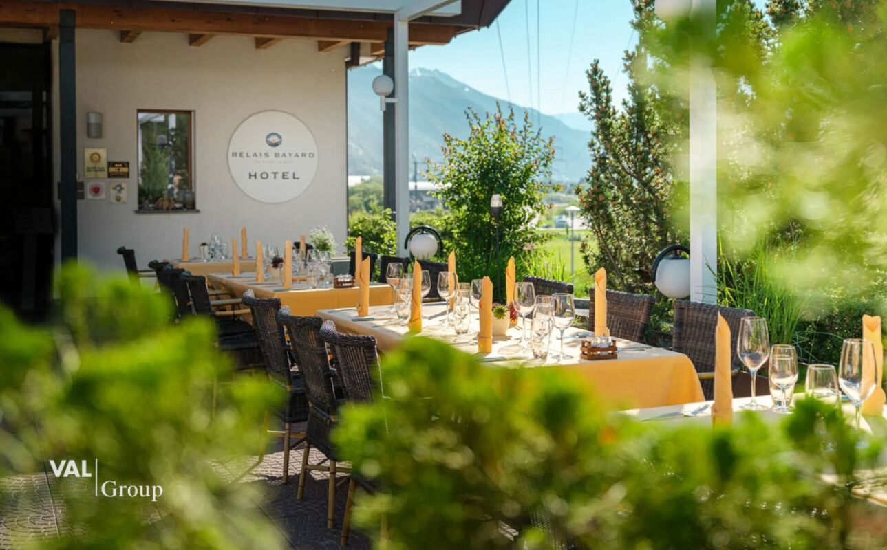Luxushotel mit Entwicklungsprojekt auf einem Grundstück mit einer Gesamtfläche von 6 000 m²