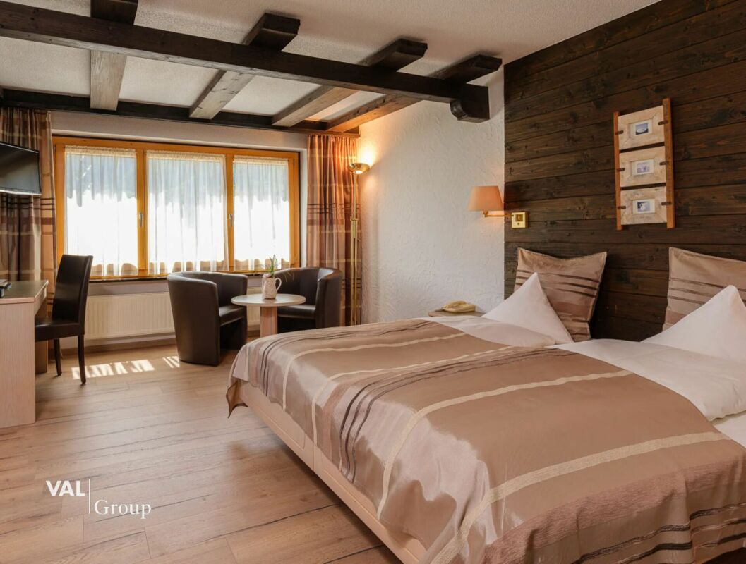 Luxushotel mit Entwicklungsprojekt auf einem Grundstück mit einer Gesamtfläche von 6 000 m²