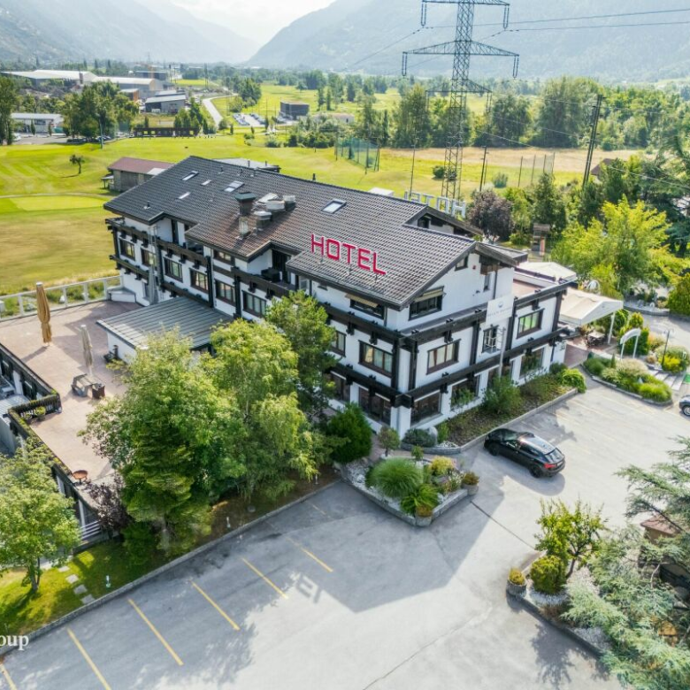 Luxushotel mit Entwicklungsprojekt auf einem Grundstück mit einer Gesamtfläche von 6 000 m²