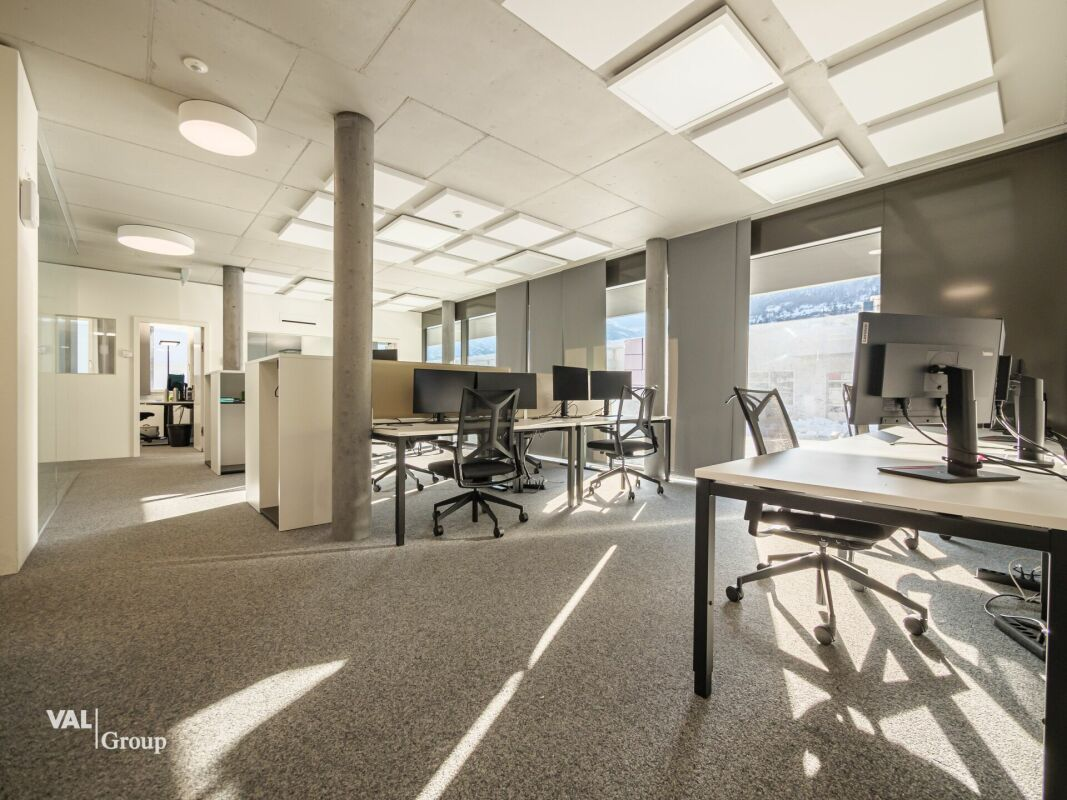 Ultramodern commercial complex in Visp: this is where your success begins!