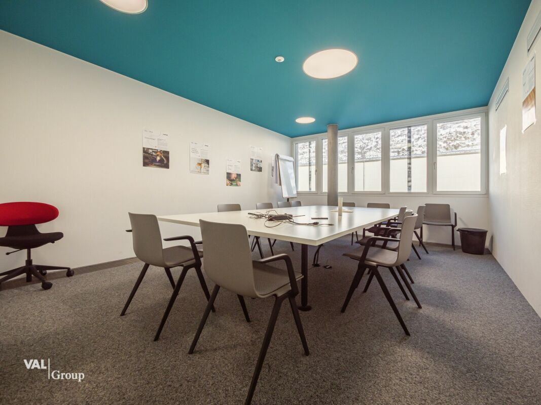 Ultramodern commercial complex in Visp: this is where your success begins!