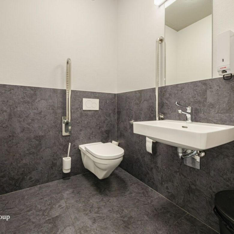 Ultramodern commercial complex in Visp: this is where your success begins!
