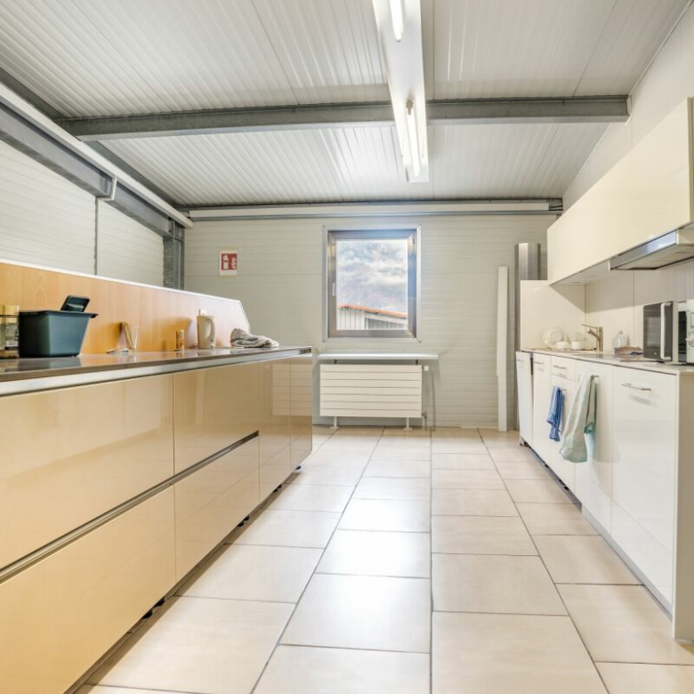 Large warehouse and commercial space ideally located for your business