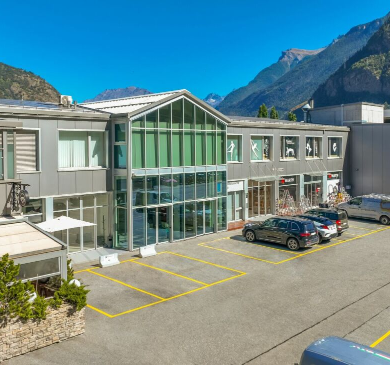 Local commercial polyvalent au cœur de Viège
