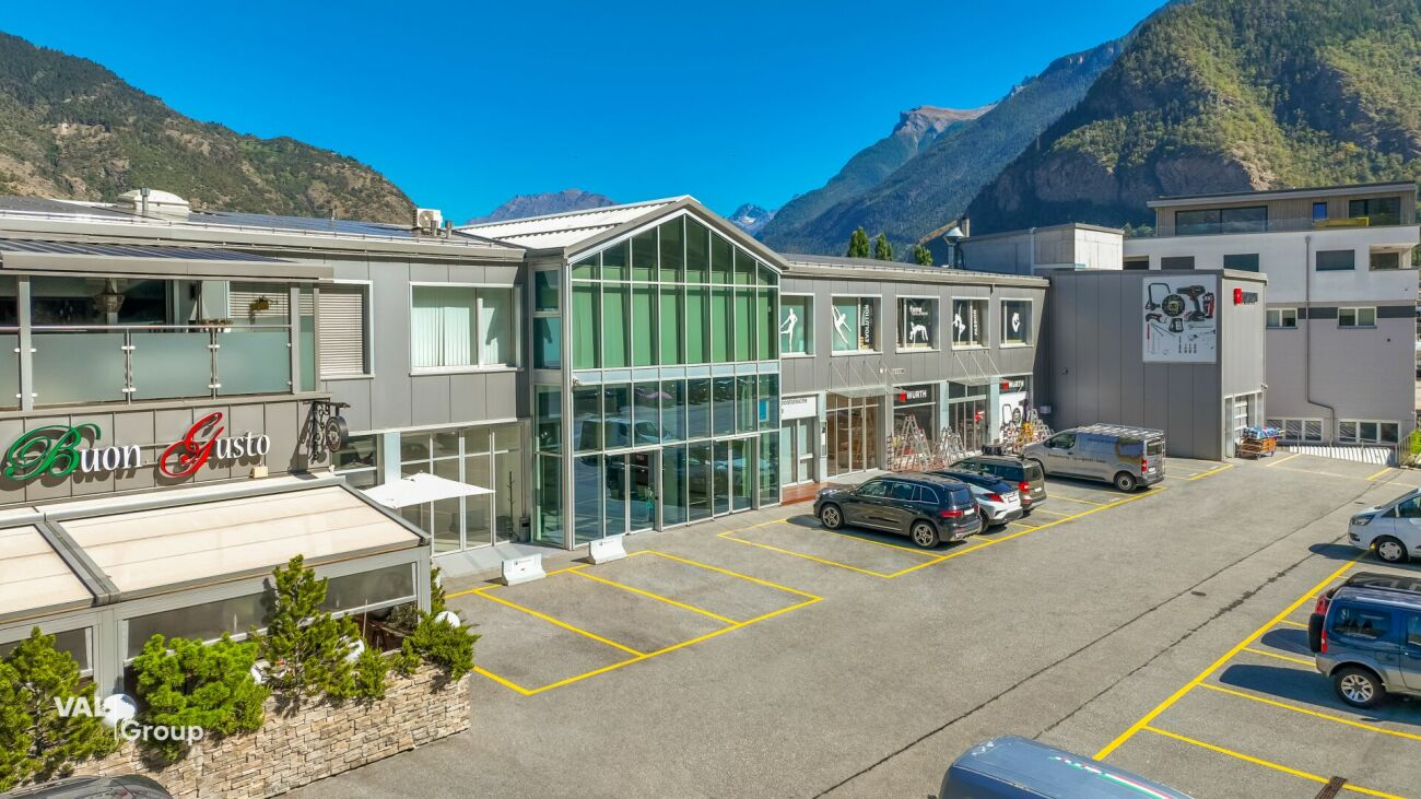 Local commercial polyvalent au cœur de Viège