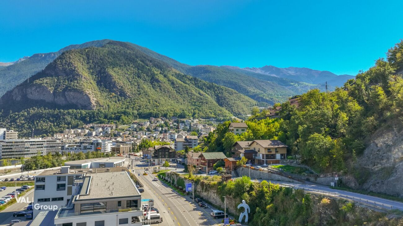 Local commercial polyvalent au cœur de Viège