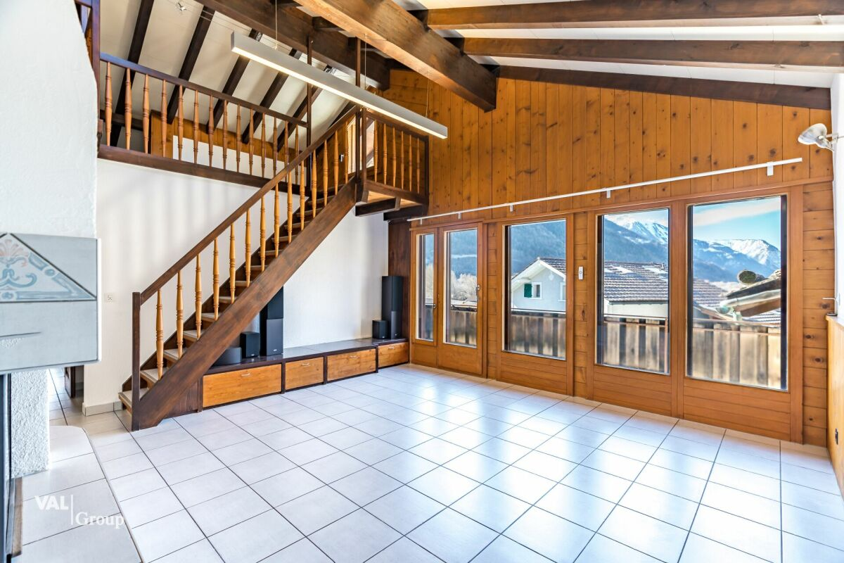 Wie ein Ritter leben: ein Duplex mit Burgblick