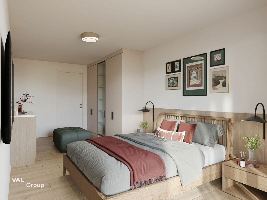 Large duplex in the heart of the sunny city