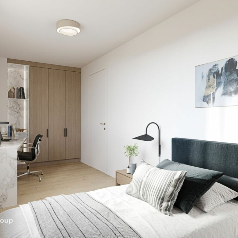 Large duplex in the heart of the sunny city