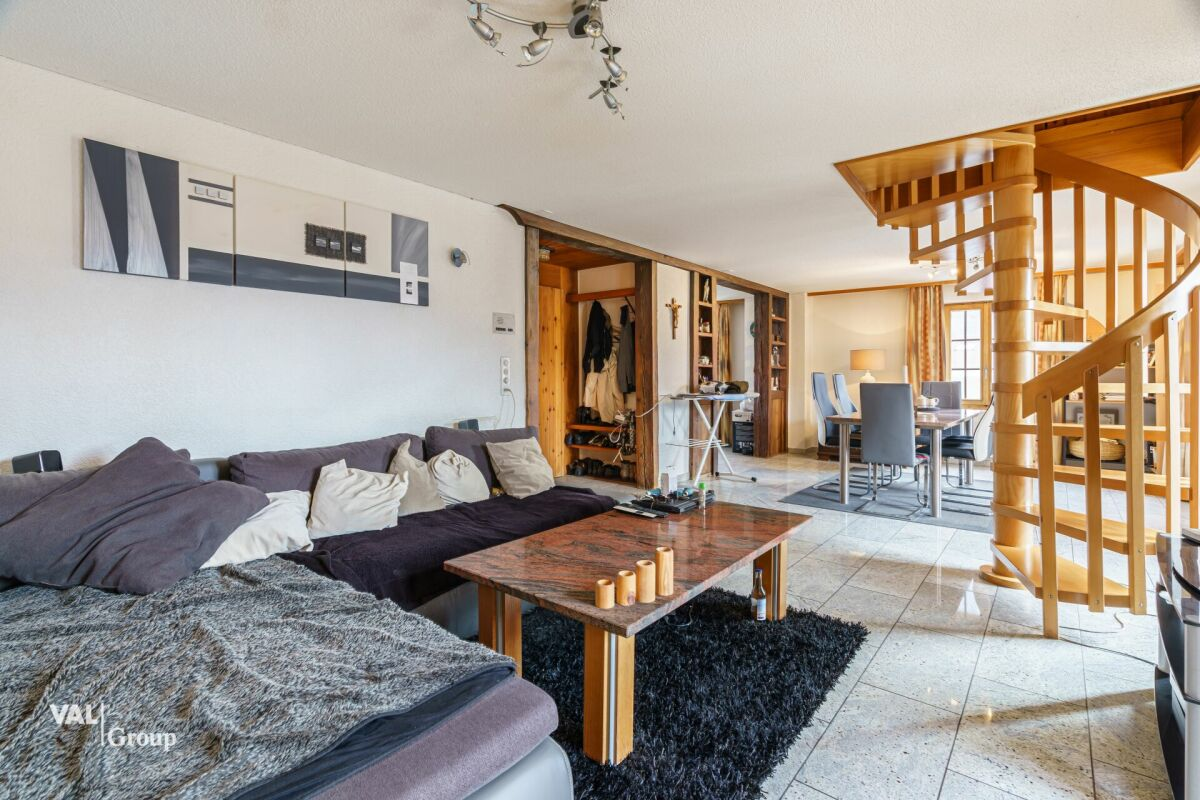 Well-located restaurant «Sport» with a 4.5-room duplex apartment above