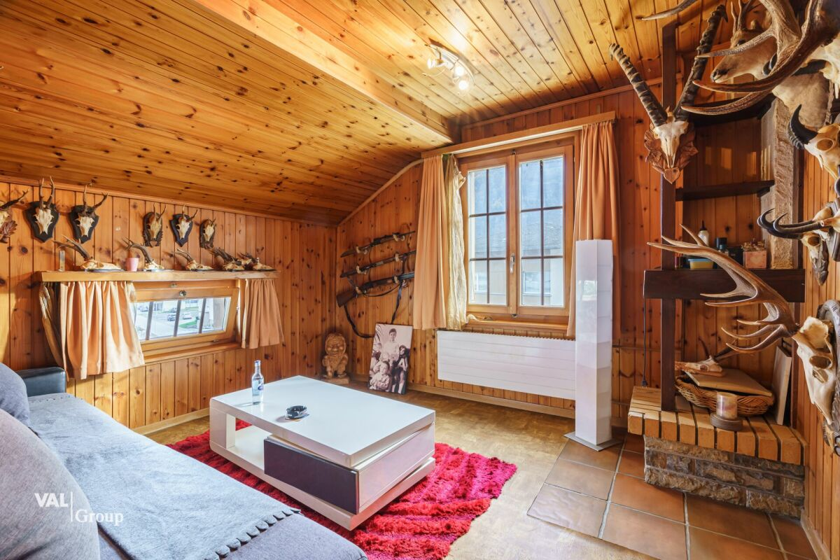 Well-located restaurant «Sport» with a 4.5-room duplex apartment above