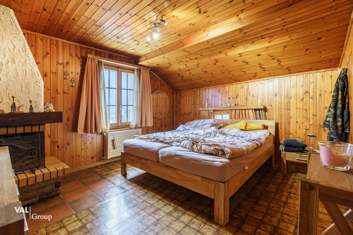 Well-located restaurant «Sport» with a 4.5-room duplex apartment above