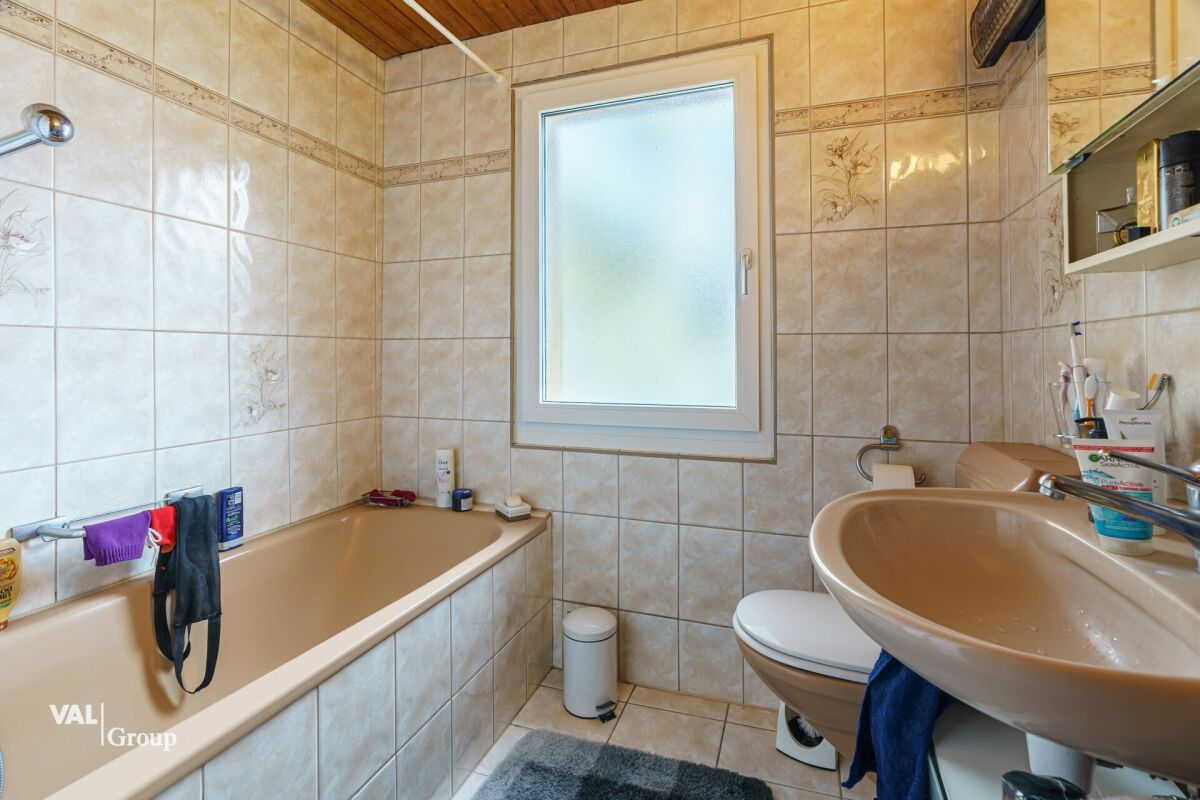 Well-located restaurant «Sport» with a 4.5-room duplex apartment above
