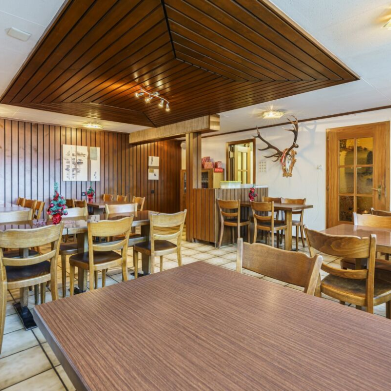Well-located restaurant «Sport» with a 4.5-room duplex apartment above