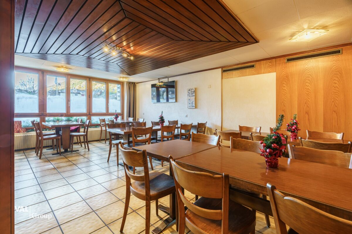 Well-located restaurant «Sport» with a 4.5-room duplex apartment above