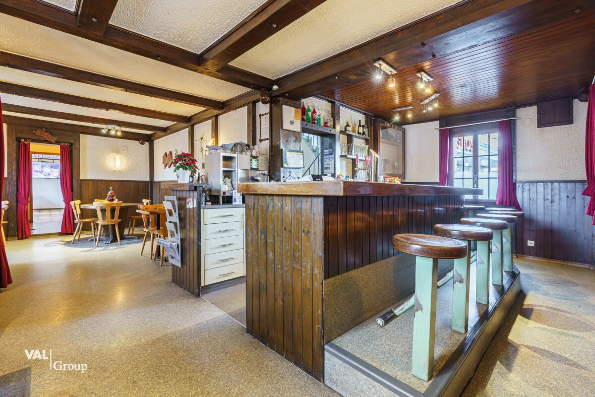 Well-located restaurant «Sport» with a 4.5-room duplex apartment above