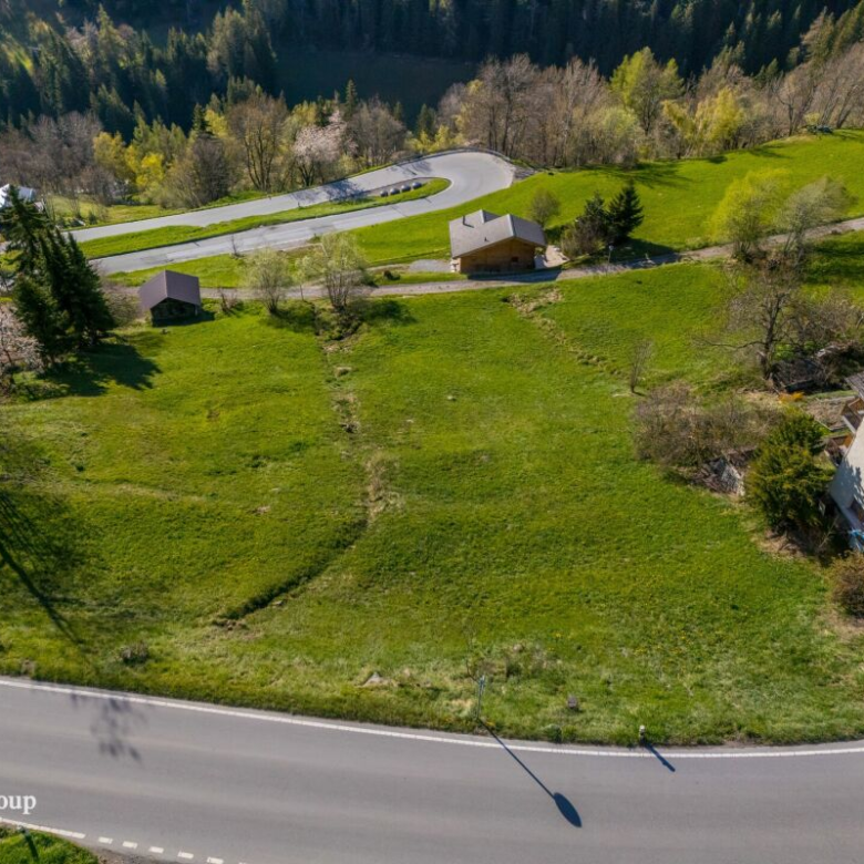 Superb building land at the entrance to Grimentz, strategic location and exceptional potential