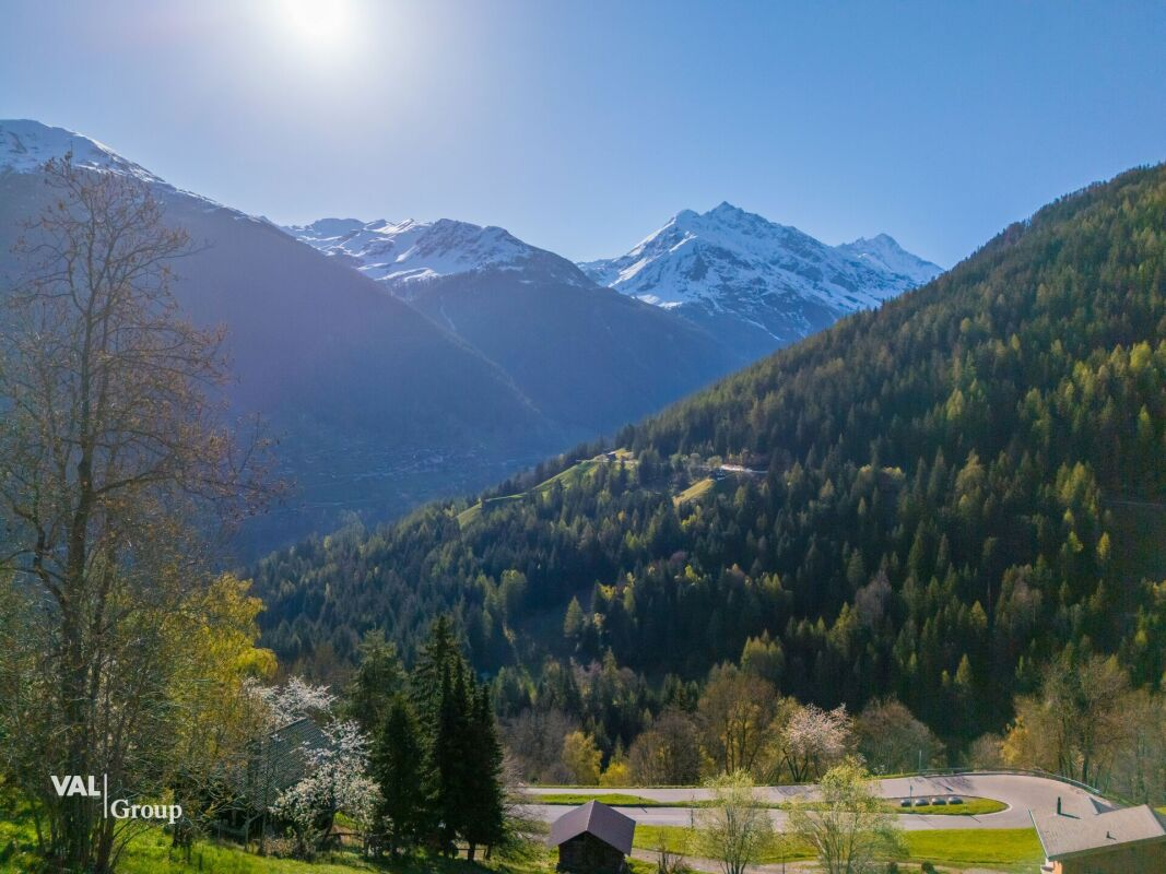 Superb building land at the entrance to Grimentz, strategic location and exceptional potential