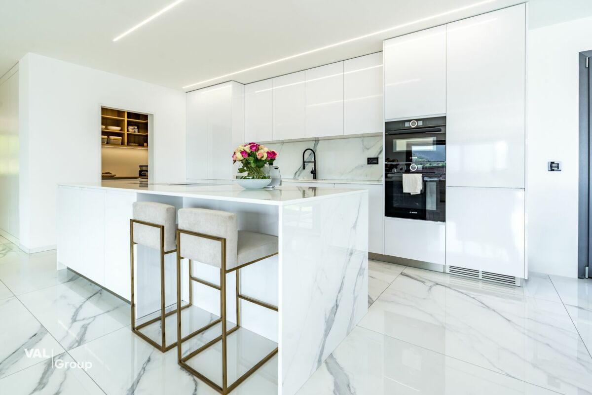 Prestigevilla in Savièse mit Blick auf das Rhônetal