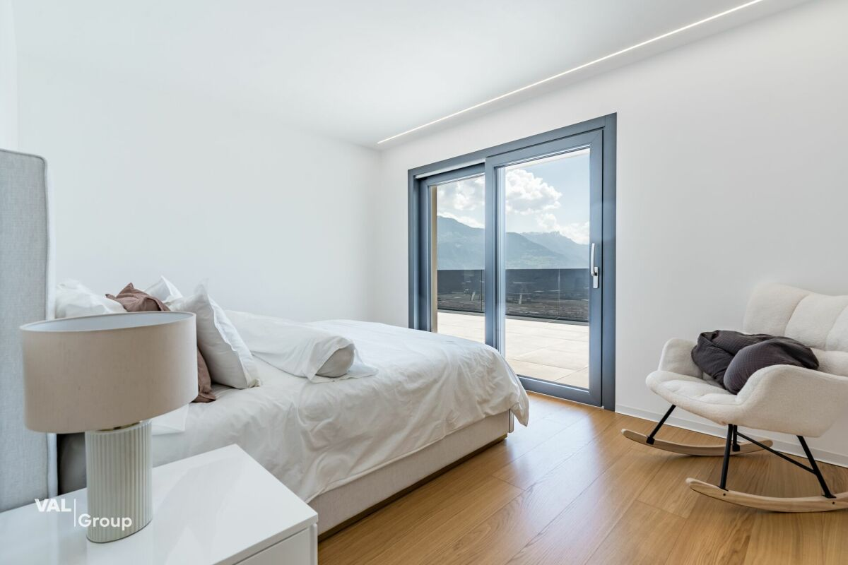 Prestigevilla in Savièse mit Blick auf das Rhônetal
