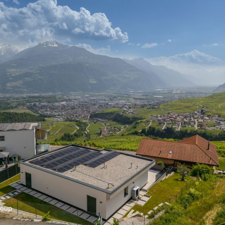 Prestigevilla in Savièse mit Blick auf das Rhônetal
