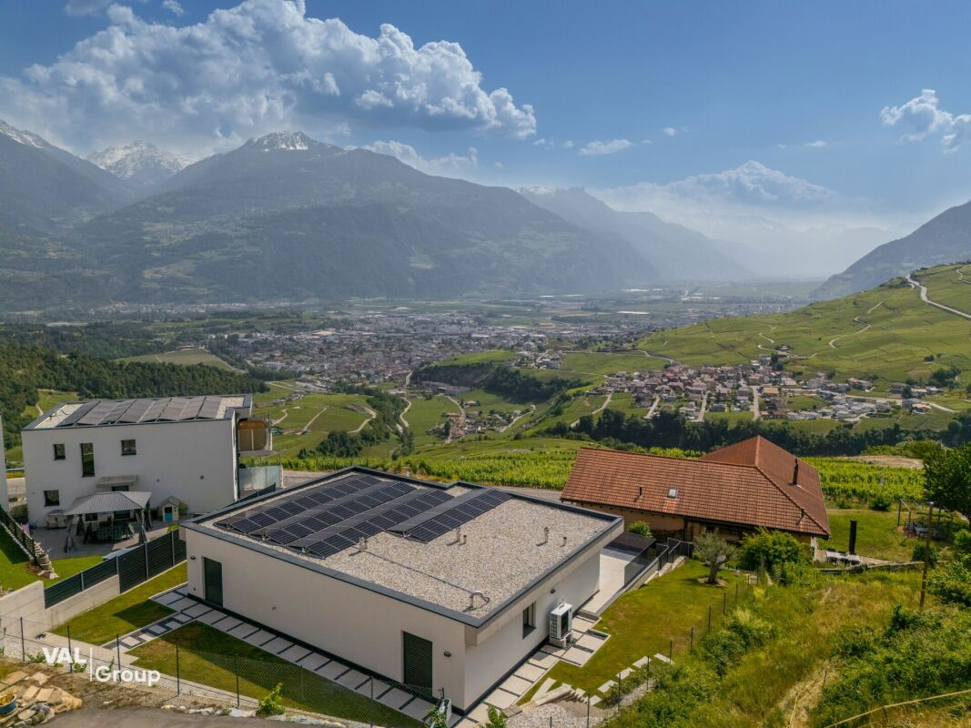 Prestigevilla in Savièse mit Blick auf das Rhônetal