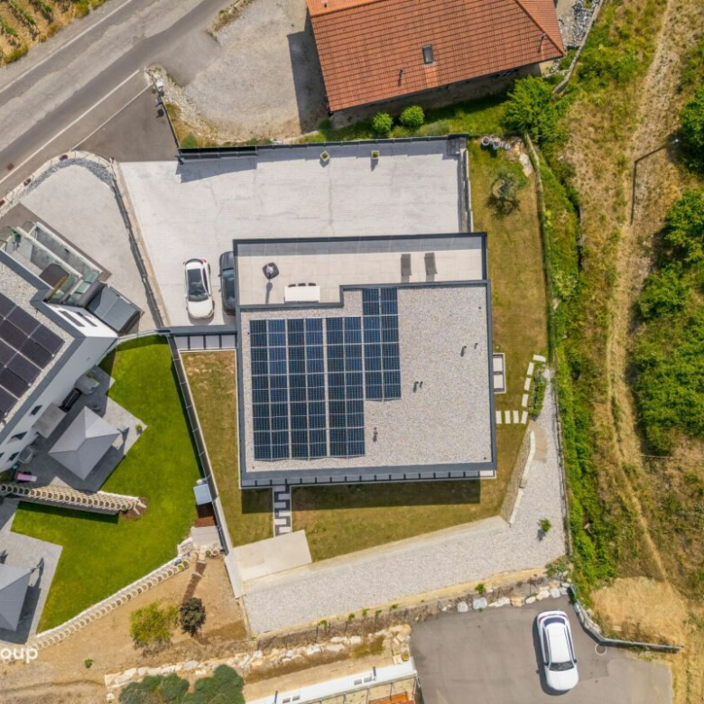 Prestigevilla in Savièse mit Blick auf das Rhônetal