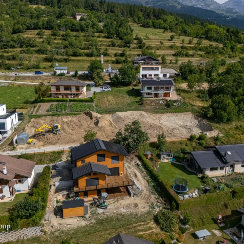 Il ne reste plus qu'une villa - les travaux ont commencé !