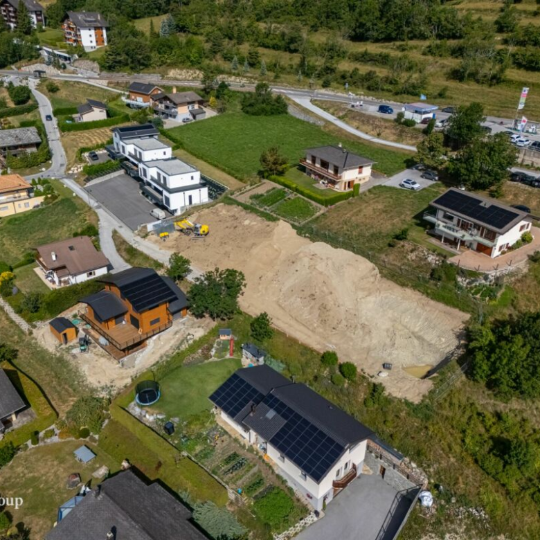 Il ne reste plus qu'une villa - les travaux ont commencé !