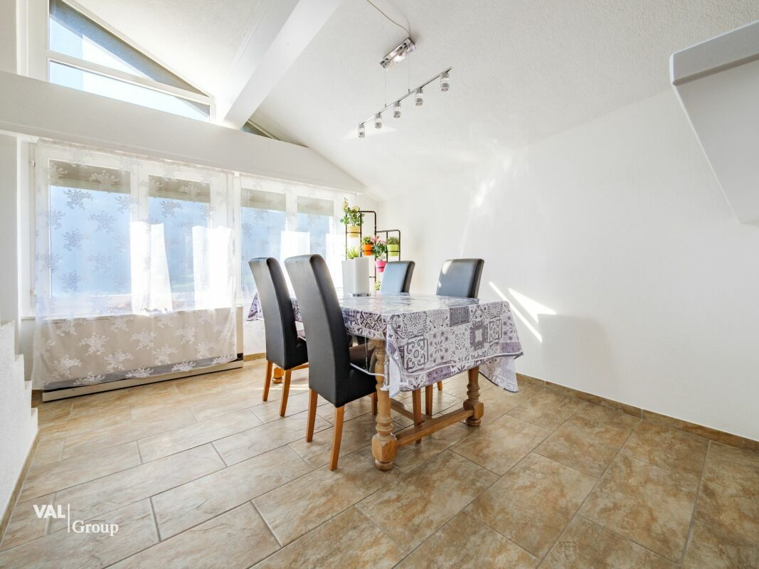 Eine einzigartige Gelegenheit: Haus mit zwei unabhängigen Wohnungen (5,5 und 2,5 Zimmer)