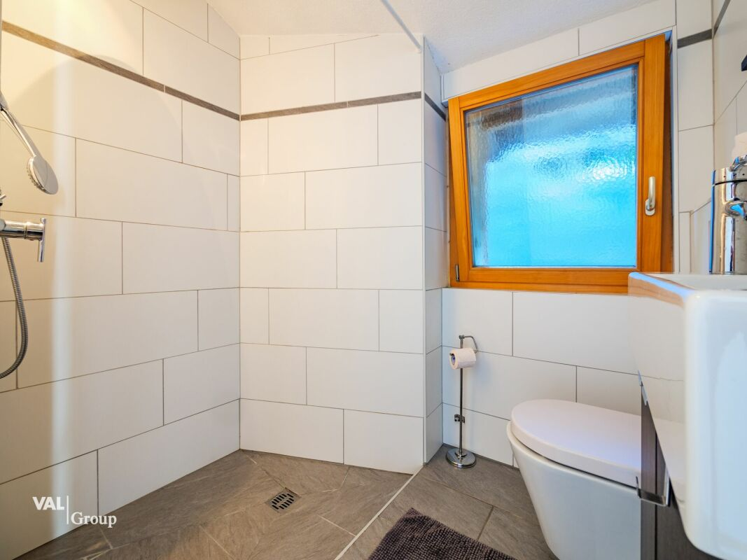 Eine einzigartige Gelegenheit: Haus mit zwei unabhängigen Wohnungen (5,5 und 2,5 Zimmer)