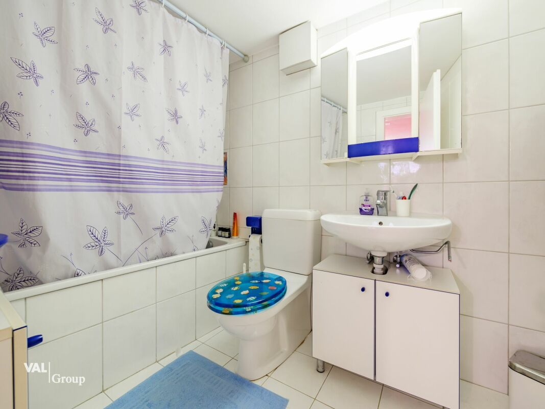 Eine einzigartige Gelegenheit: Haus mit zwei unabhängigen Wohnungen (5,5 und 2,5 Zimmer)