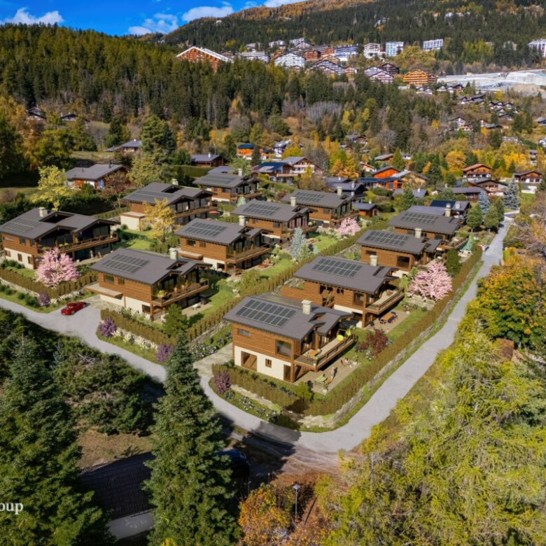 High-end chalet with private garden