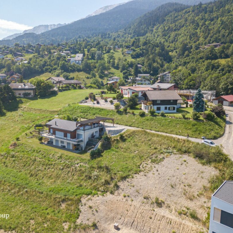 Licht, ruhige Lage und atemberaubende Aussicht für dieses Minergie-P-Projekt
