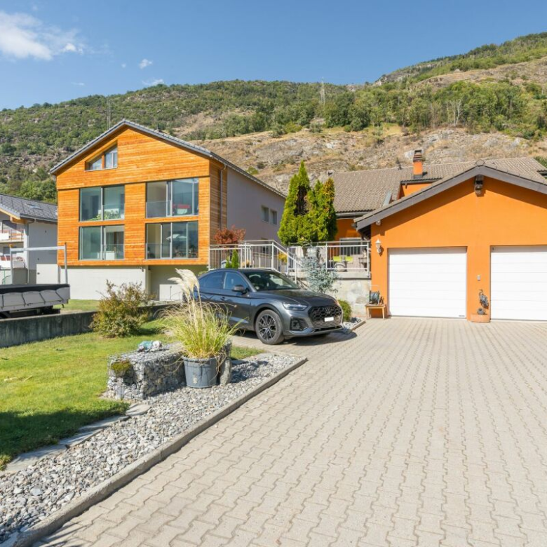 Une expérience de vie exclusive : une maison individuelle élégante dans un emplacement de choix