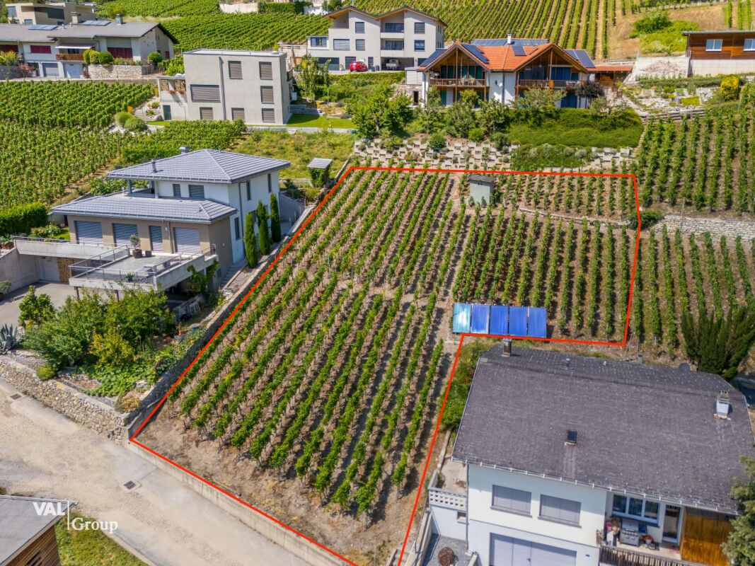 Hier könnte Ihr Traumhaus entstehen: ein sonniges Baugrundstück in Leuk
