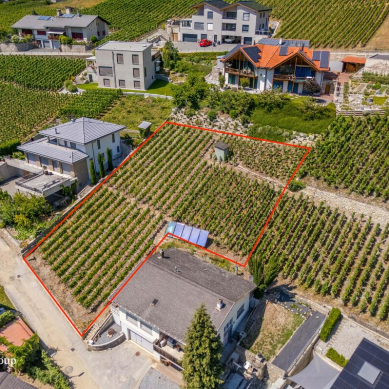 Hier könnte Ihr Traumhaus entstehen: ein sonniges Baugrundstück in Leuk