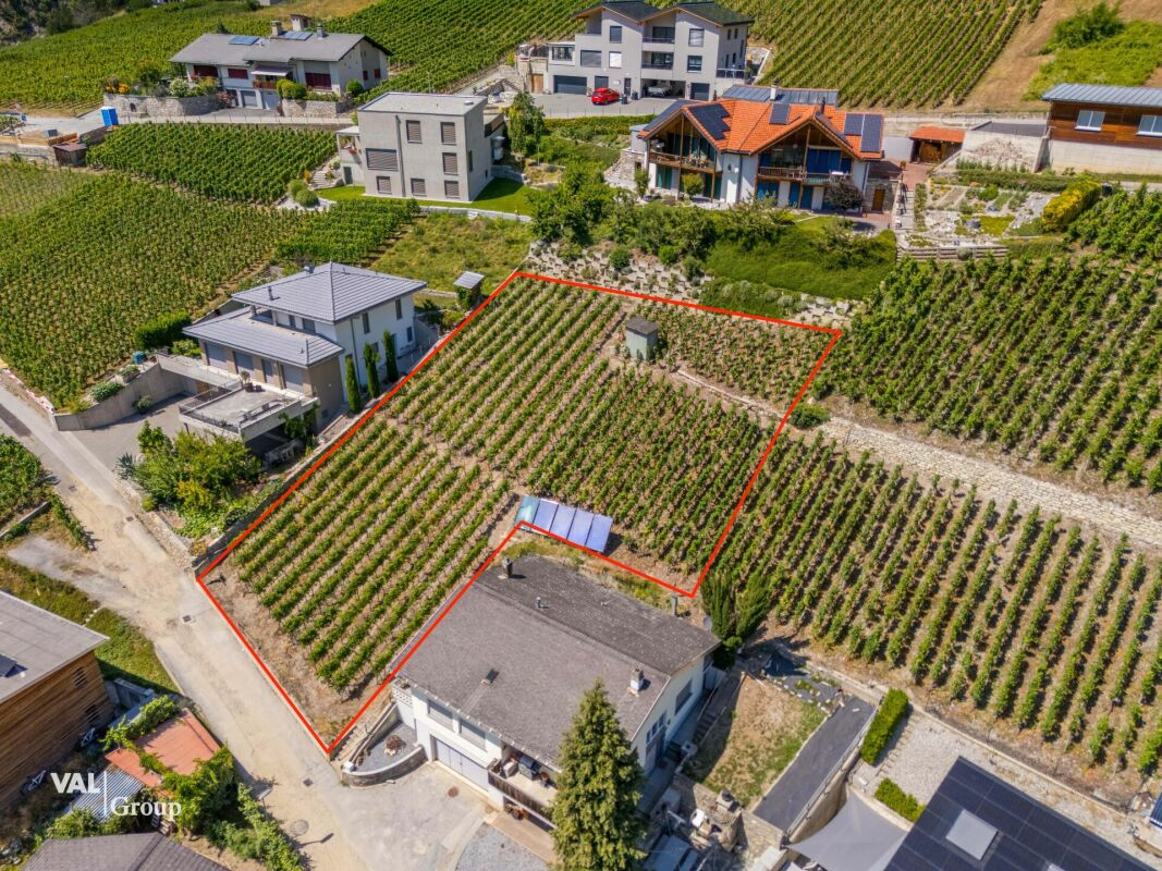 Hier könnte Ihr Traumhaus entstehen: ein sonniges Baugrundstück in Leuk
